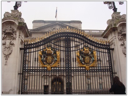 バッキンガム宮殿の正門
